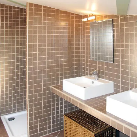 בית נופש Baie De Bandol By Interhome סנרי-סור-מר